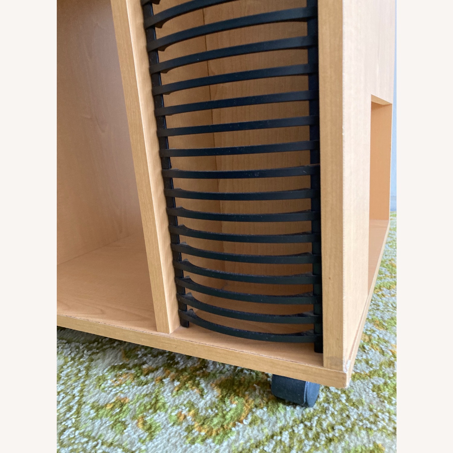 Side/Media Storage Table - image-5