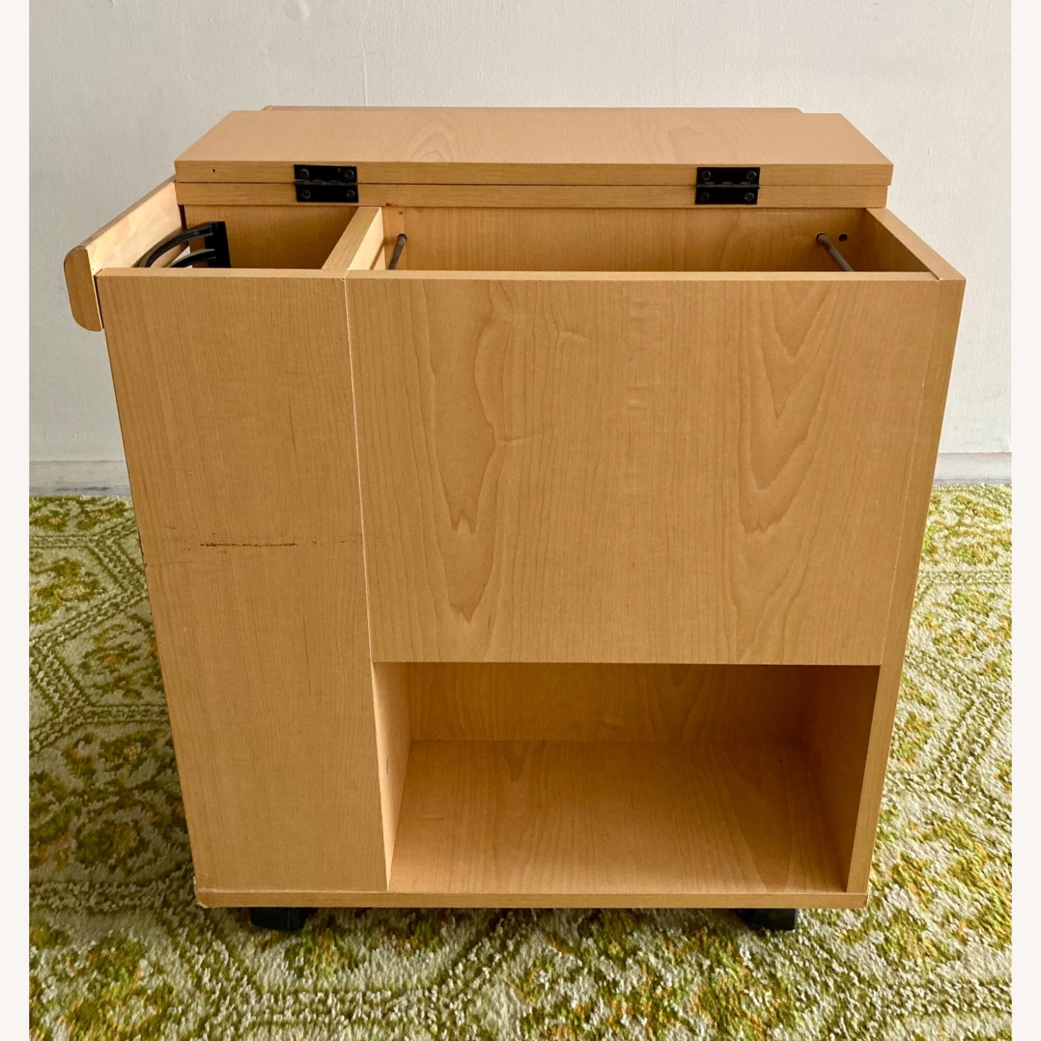 Side/Media Storage Table - image-3