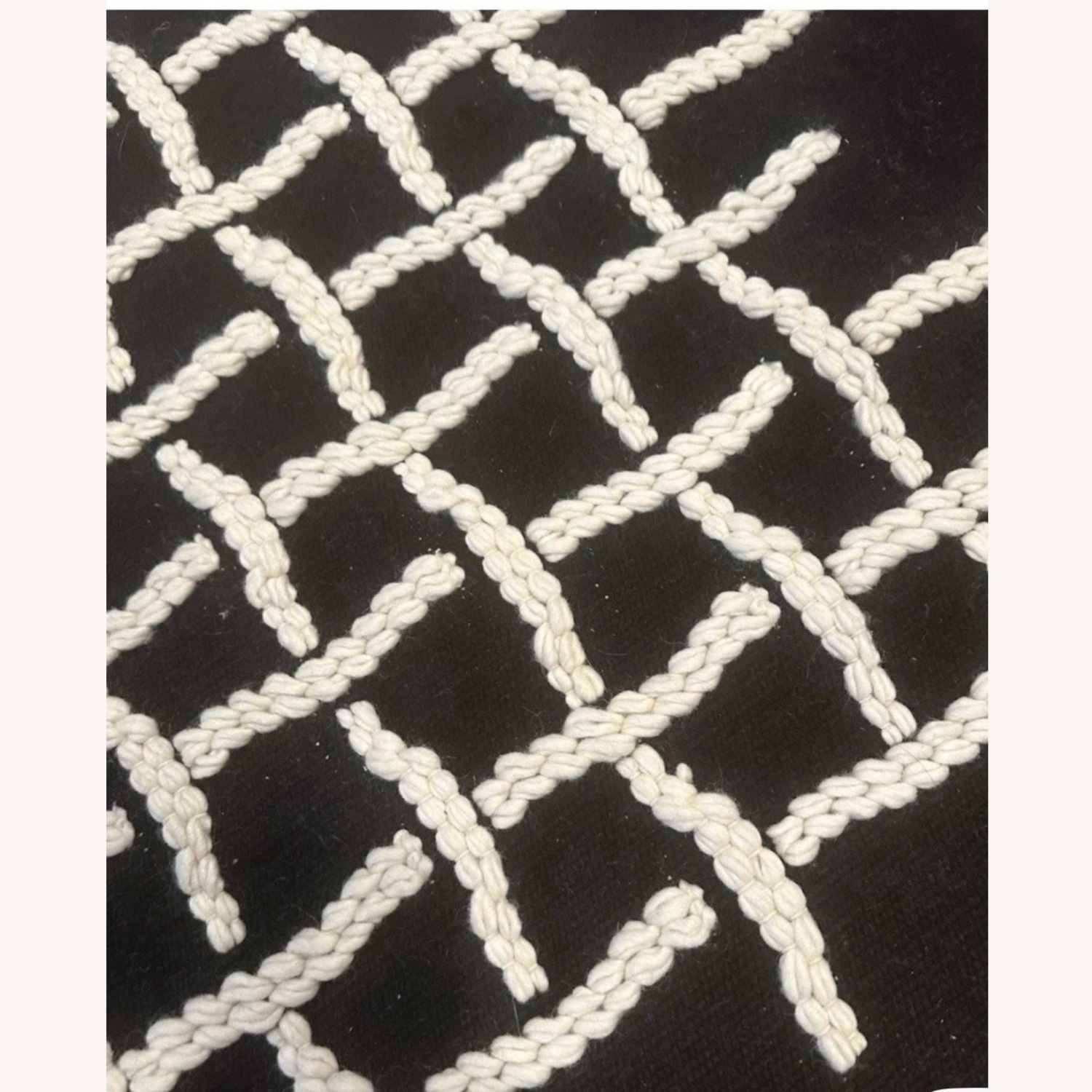 IKEA Unbekannt Black Area Rug 4' x 6' - image-2