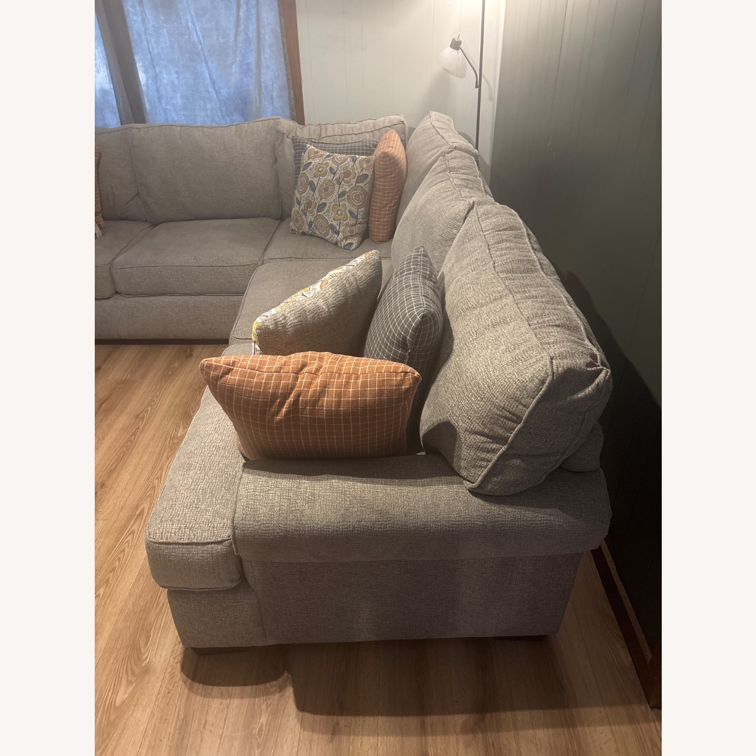 La-Z-Boy Sectional  - image-3