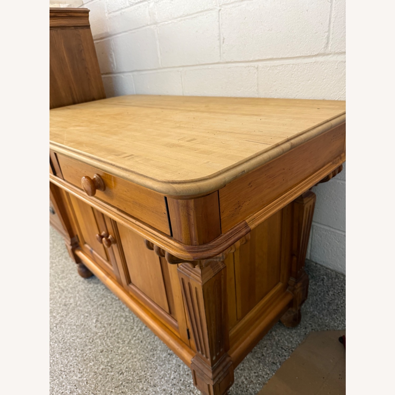 Lexington Furniture Wood Kitchen Island - image-3