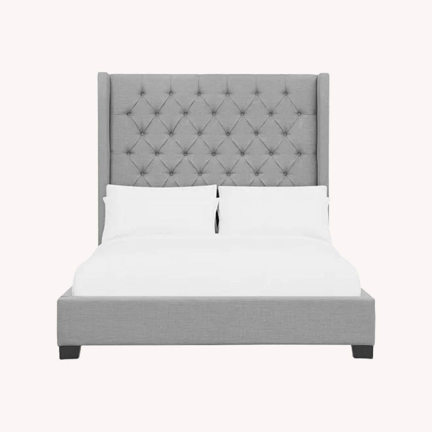 The Thorstein Queen Button-tufted Bed - image-0