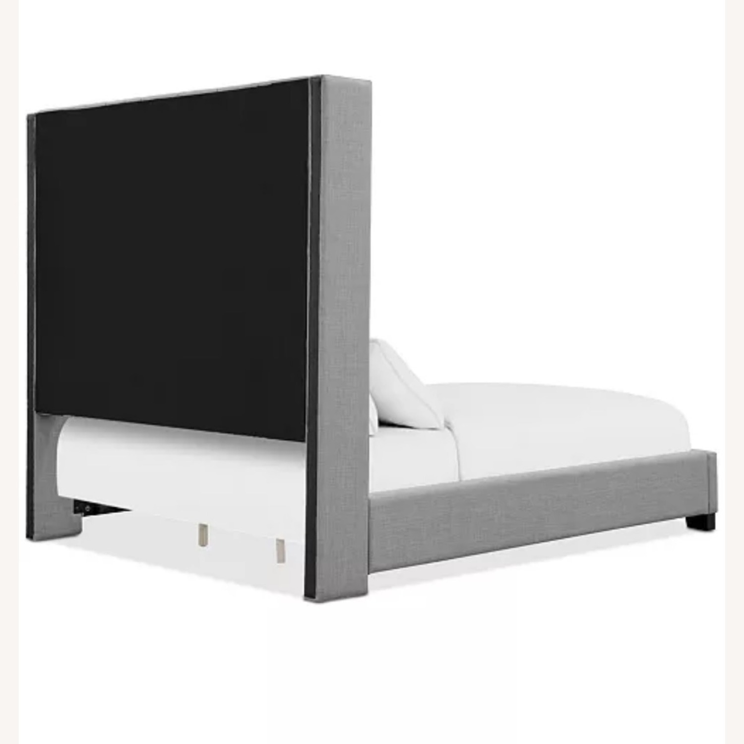 The Thorstein Queen Button-tufted Bed - image-3