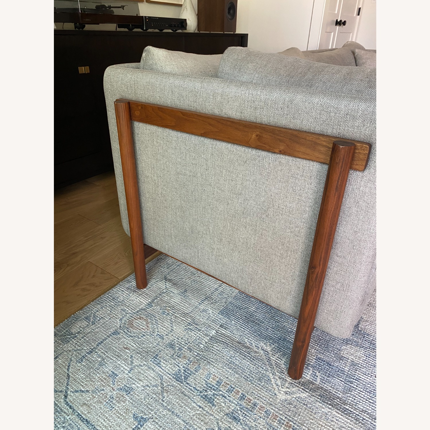 Vintage/Antique Finds Light Gray 3+ Seater Sofa - image-3