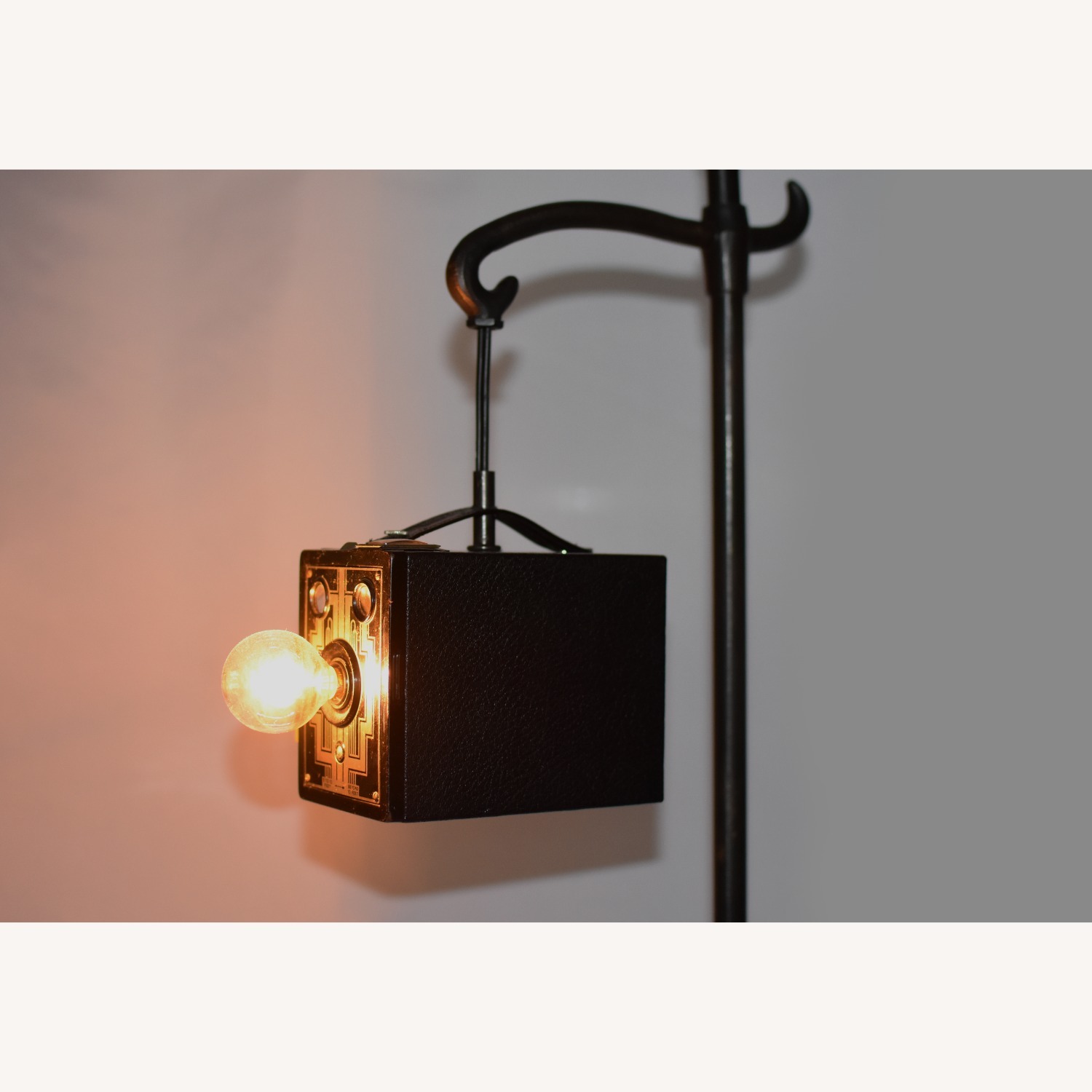 Vintage/Antique Black Metal Table Lamp - image-6