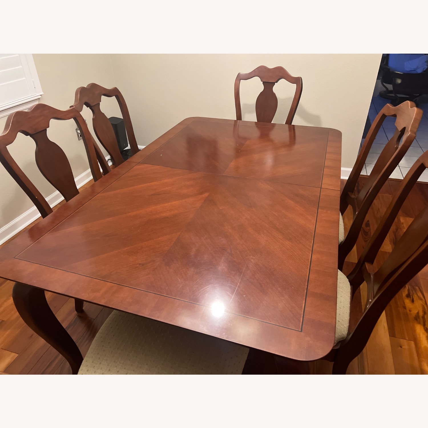 Thomasville Dining Table & Chairs - image-3