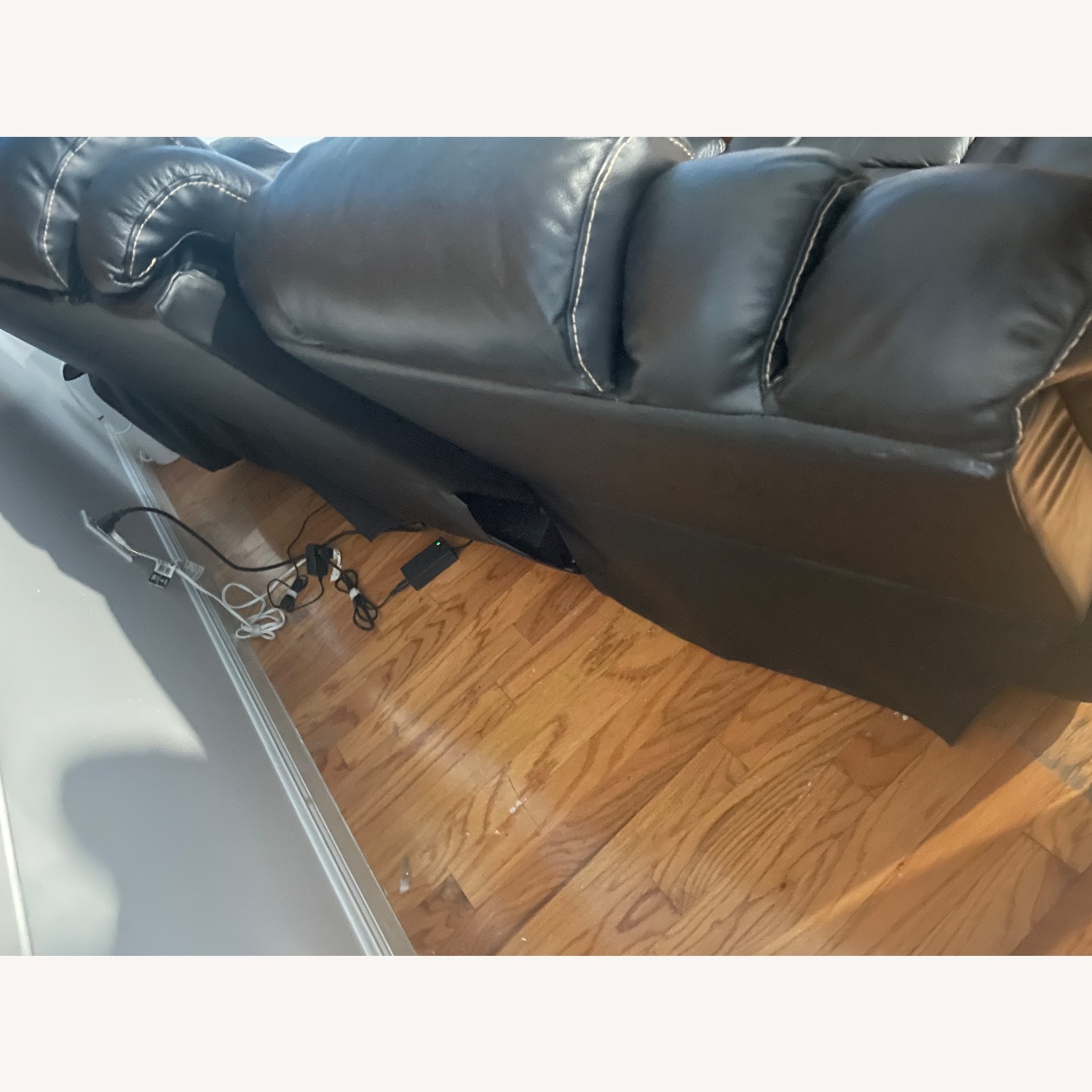 Global Furniture USA Black Leather 3+ Seater Sofa - image-6