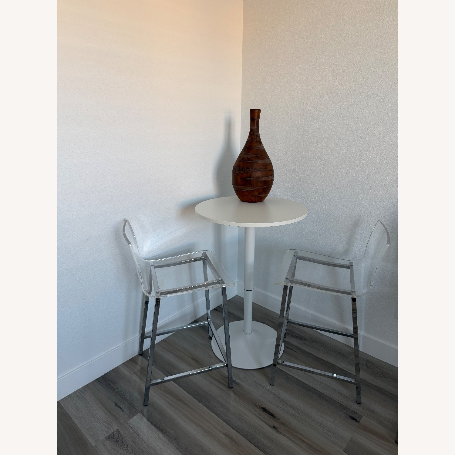 24'' Round Cocktail Bar Table with Metal Base - image-4