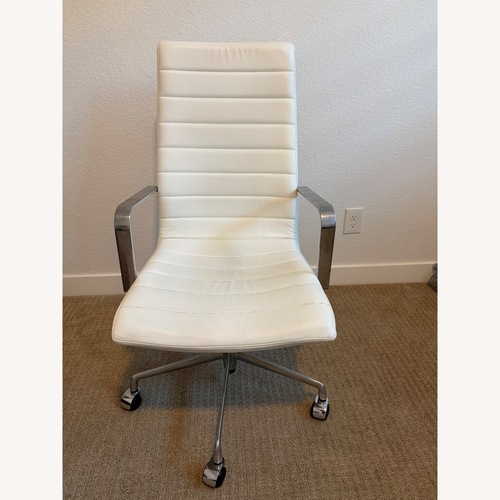 Used SOHO II White Leather Office Chair for sale on AptDeco