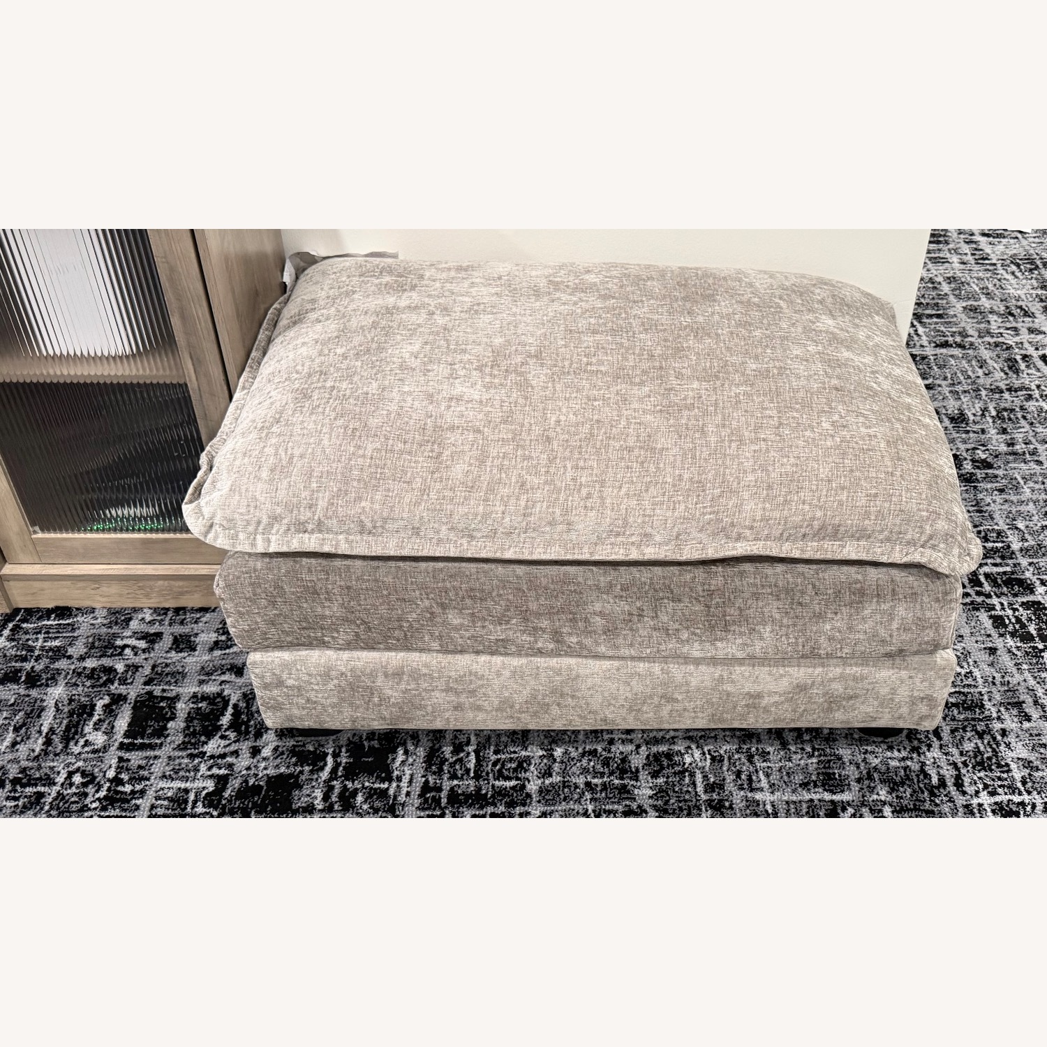 Light Gray 3+ Piece Sectional - image-4