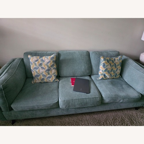 Used Rooms To Go Arlington Couch for sale on AptDeco