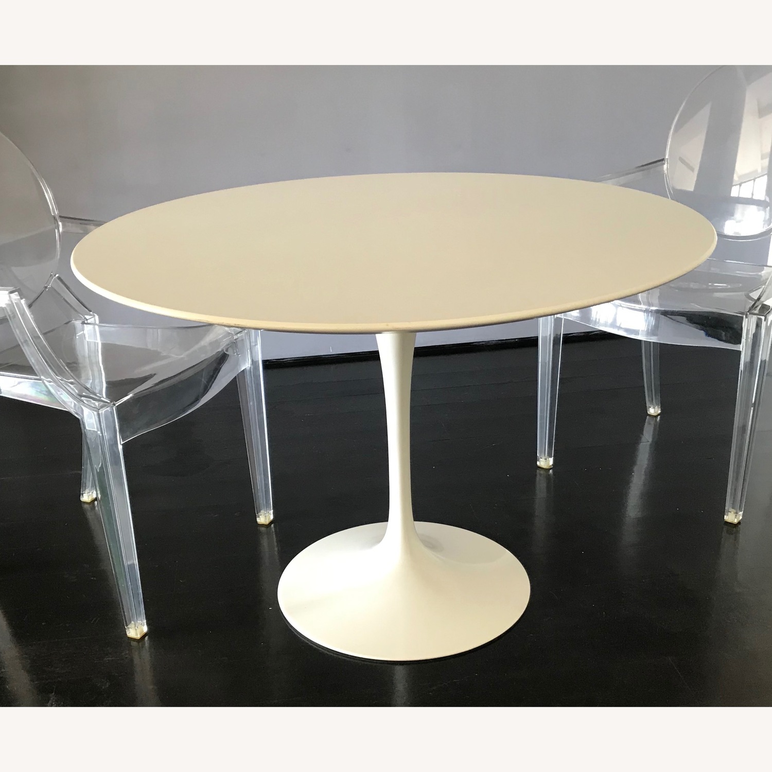 Knoll Eero Saarinen Original Tulip Table - image-1