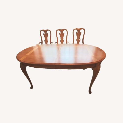 Used Thomasville Furniture Industries Dining Set for sale on AptDeco