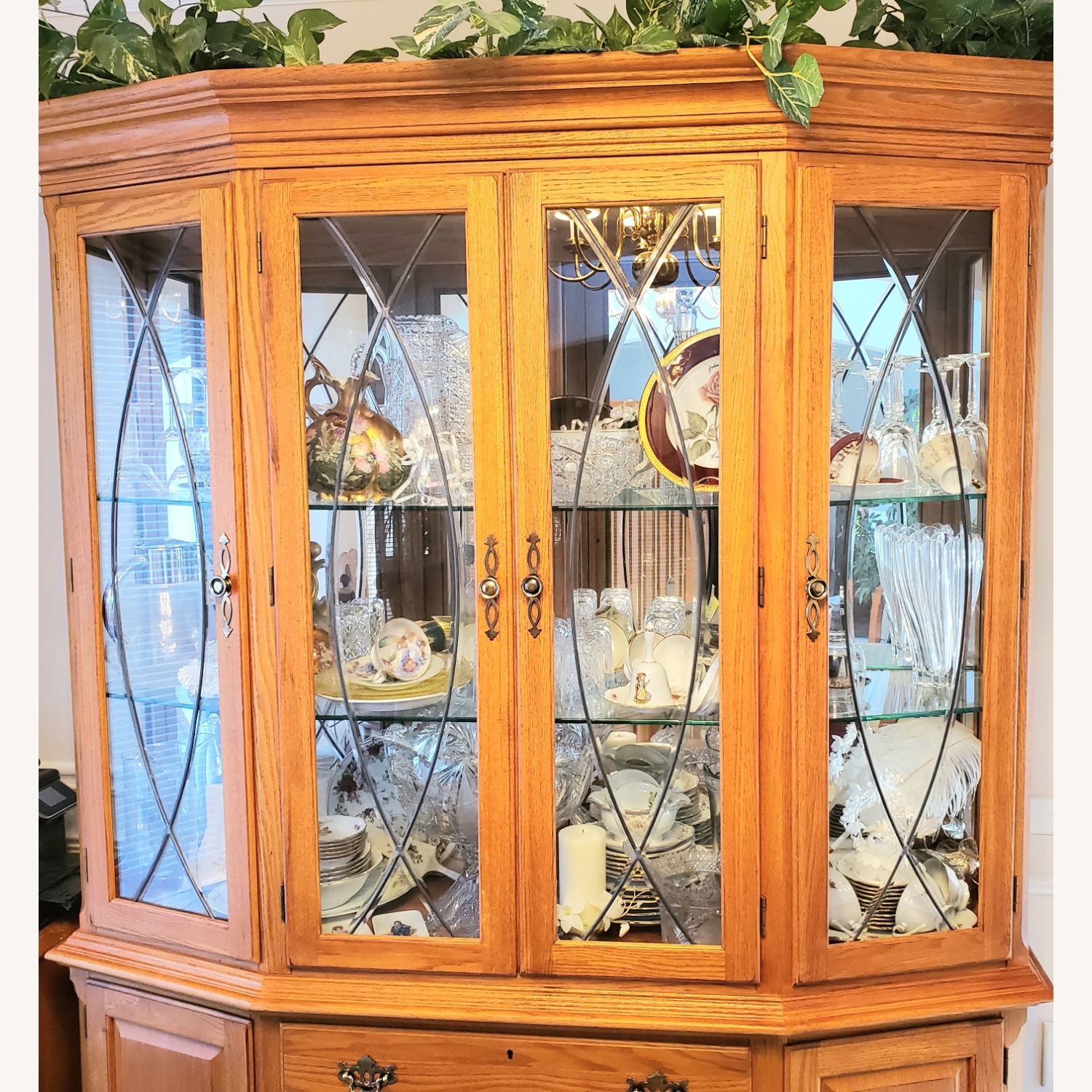 Thomasville Furniture Industries Dining Set - image-16