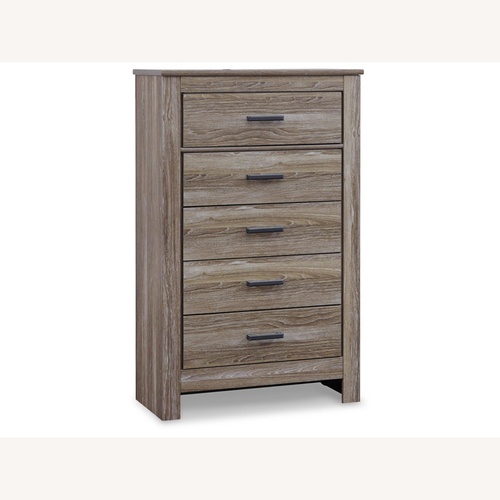 Used Zelen 5 Drawer Chest of Drawers for sale on AptDeco