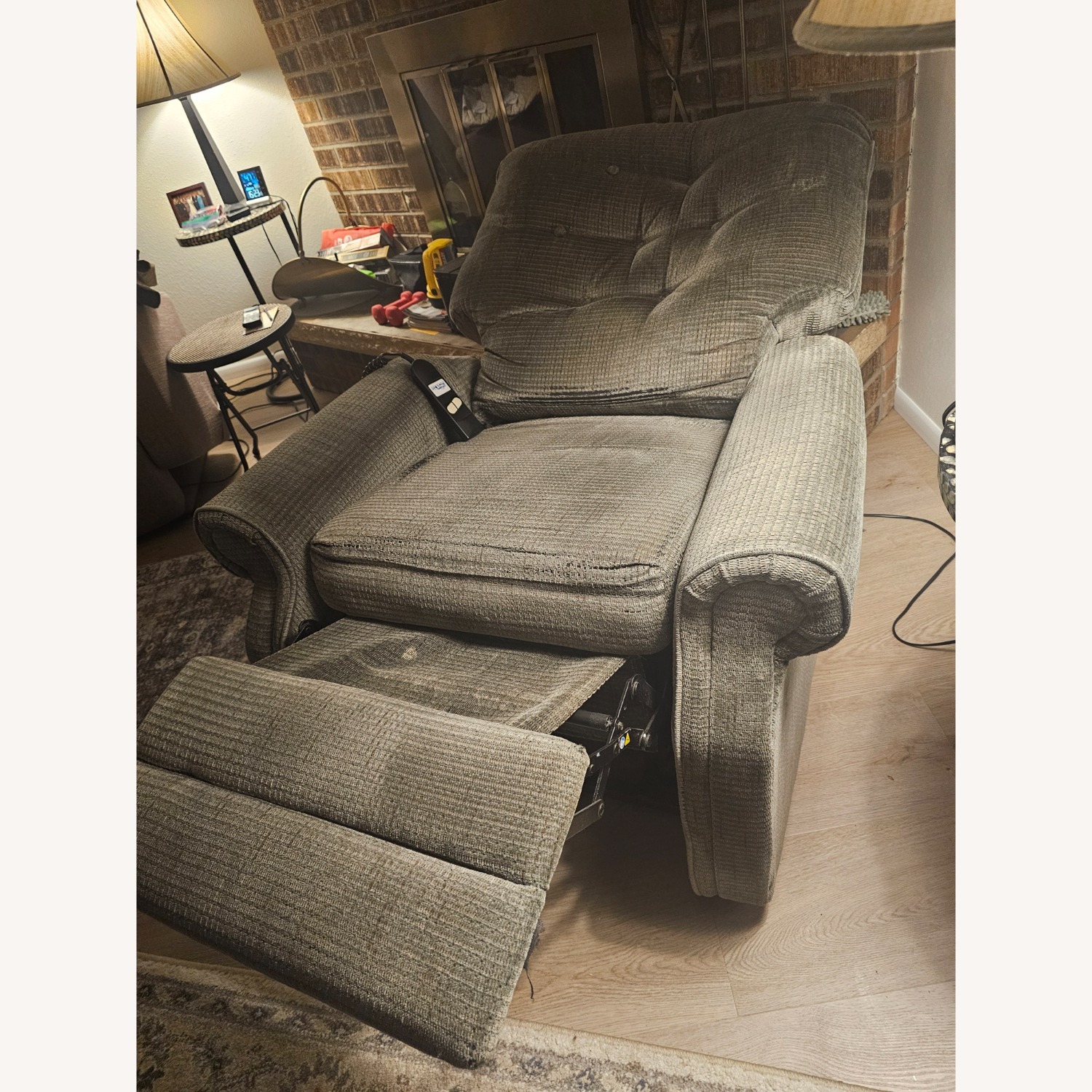Catnapper Fabric Lift Recliner Olive Green - image-18