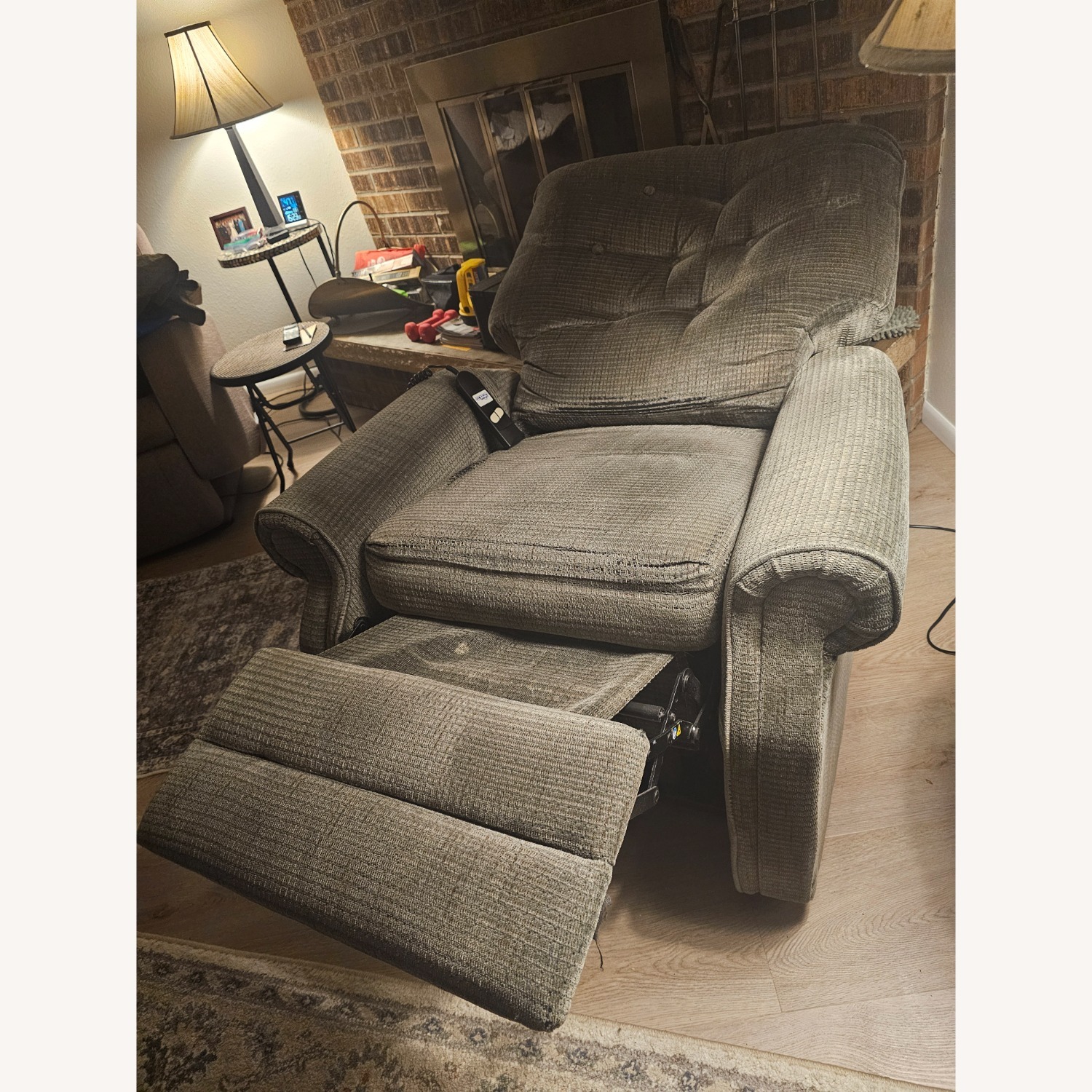 Catnapper Fabric Lift Recliner Olive Green - image-19