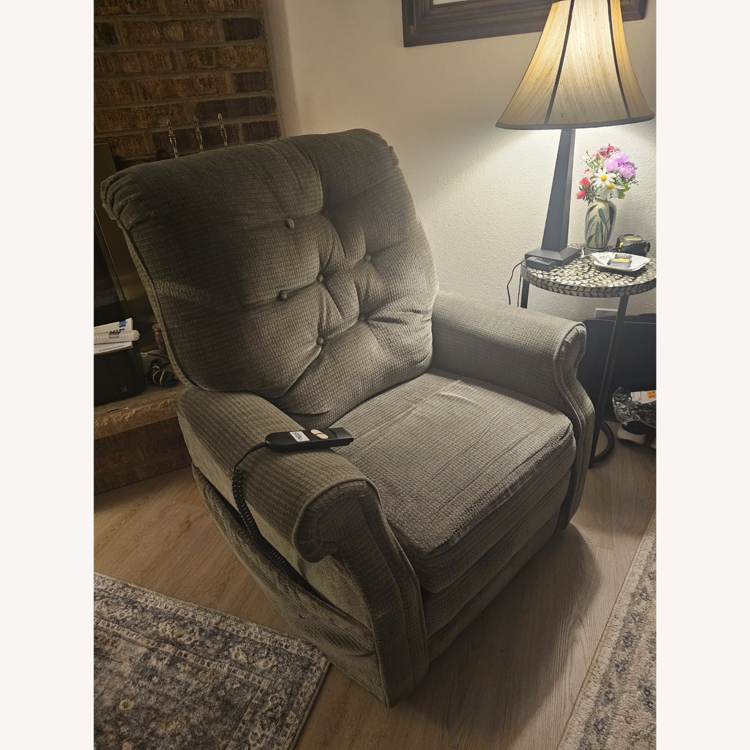 Catnapper Fabric Lift Recliner Olive Green - image-14