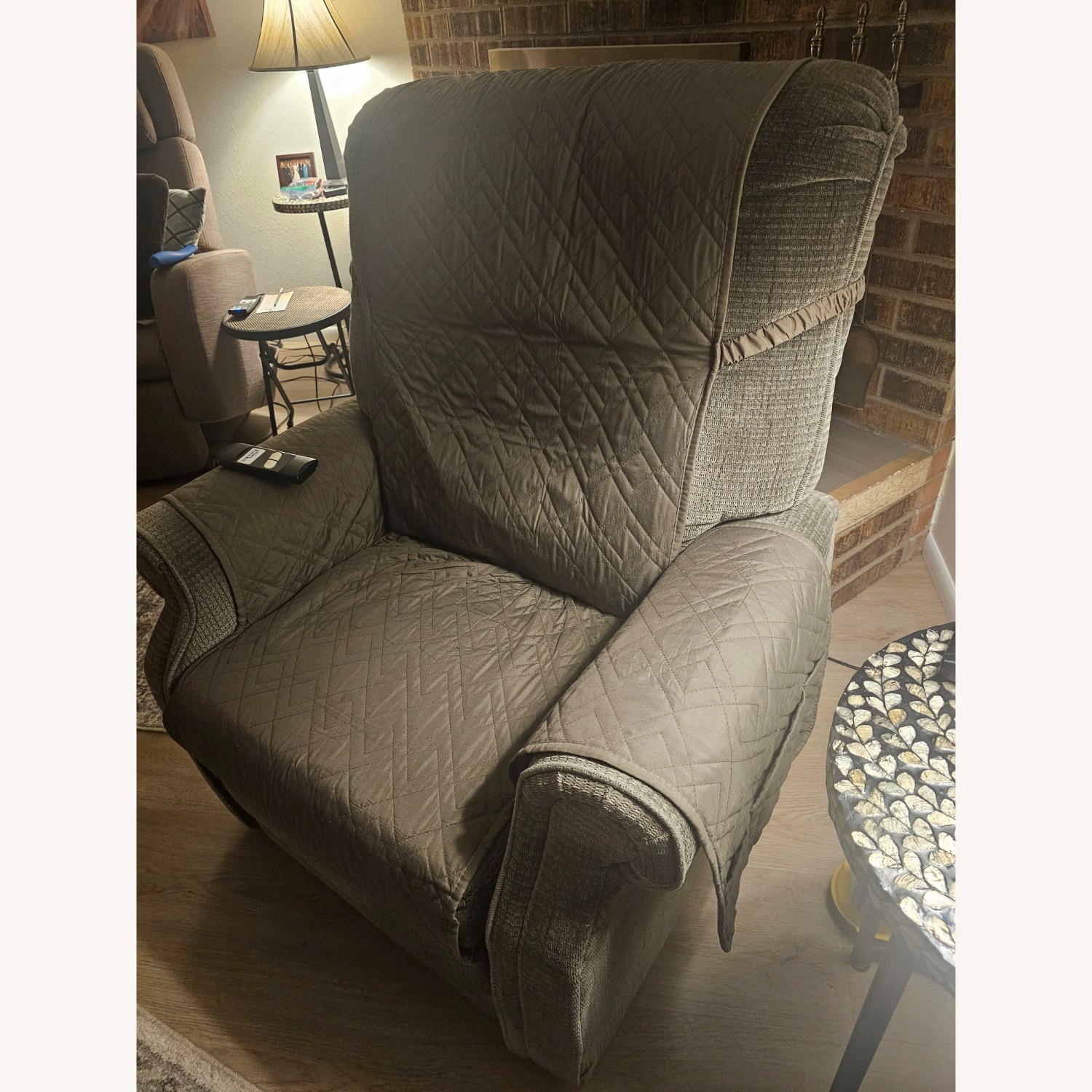 Catnapper Fabric Lift Recliner Olive Green - image-12