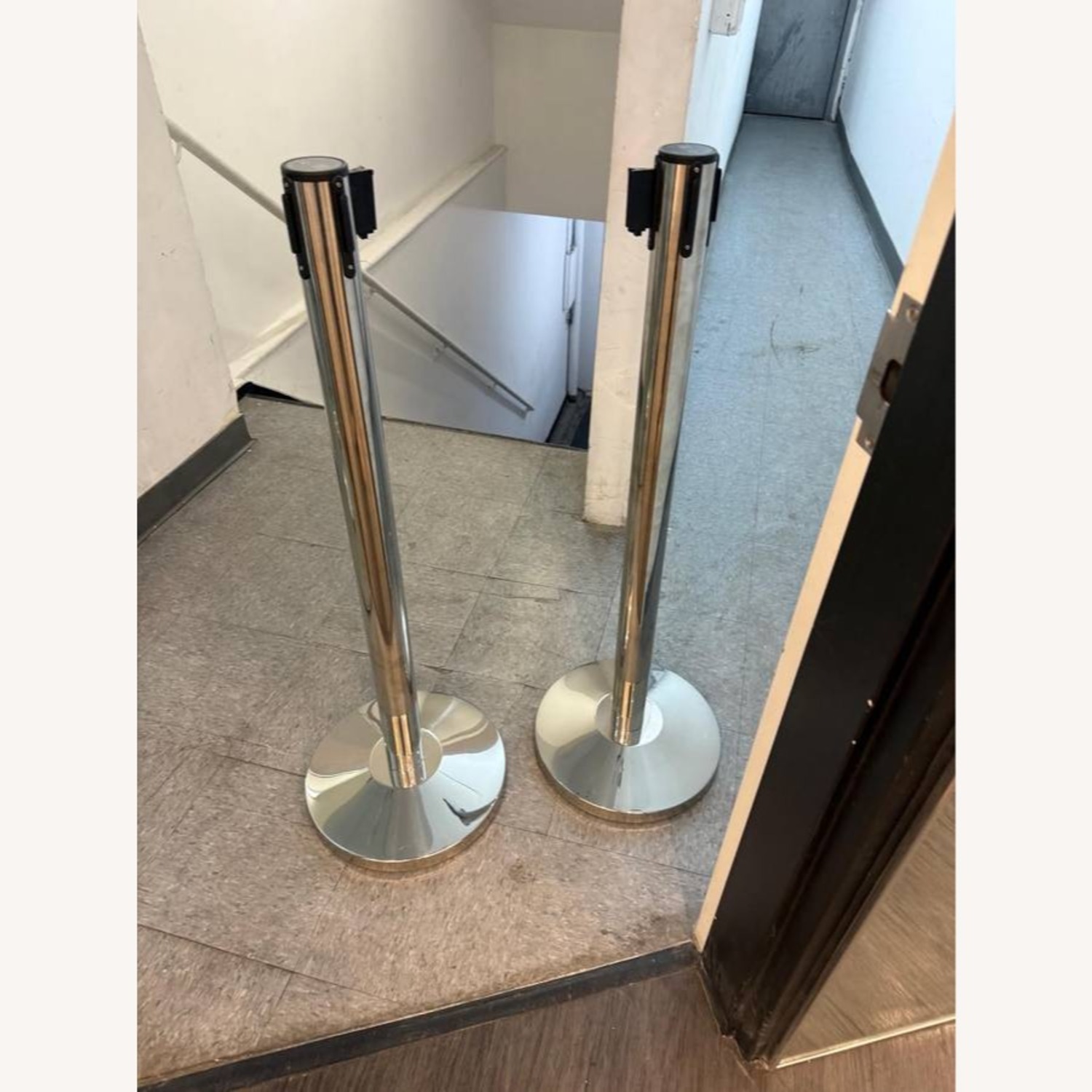 Modern Metal Décor - image-7