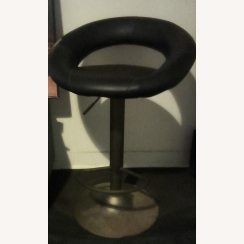 Used Pier 1 Imports Black Stools for sale on AptDeco