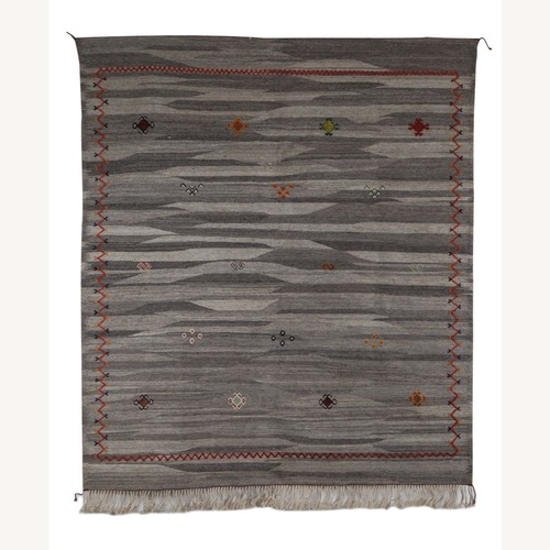 Used Contemporary Rug 5' x 6' for sale on AptDeco