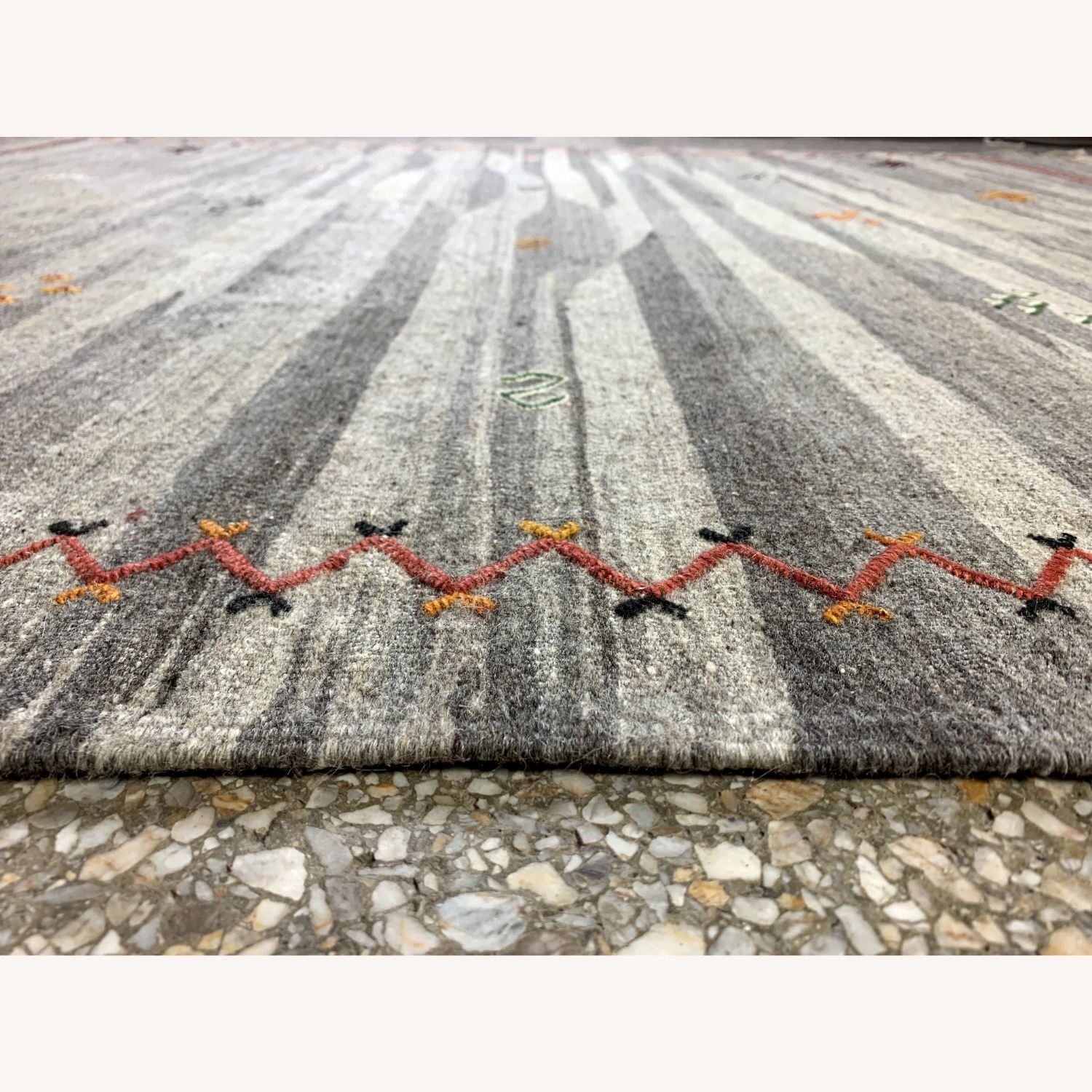 Contemporary Rug 5' x 6' - image-5