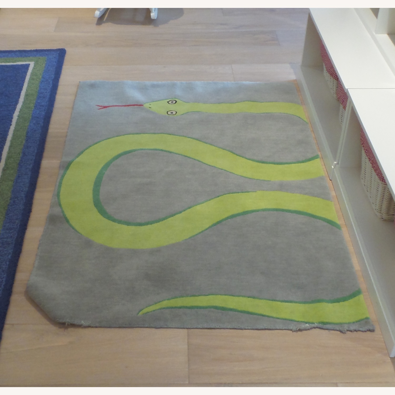 The Rug Company Light Gray Area Rug 3' x 5' - image-3