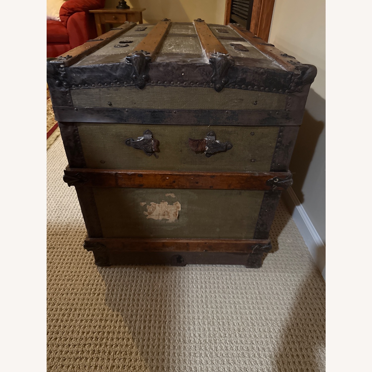 Vintage/Antique Finds Dark Brown Wood Chest - image-7
