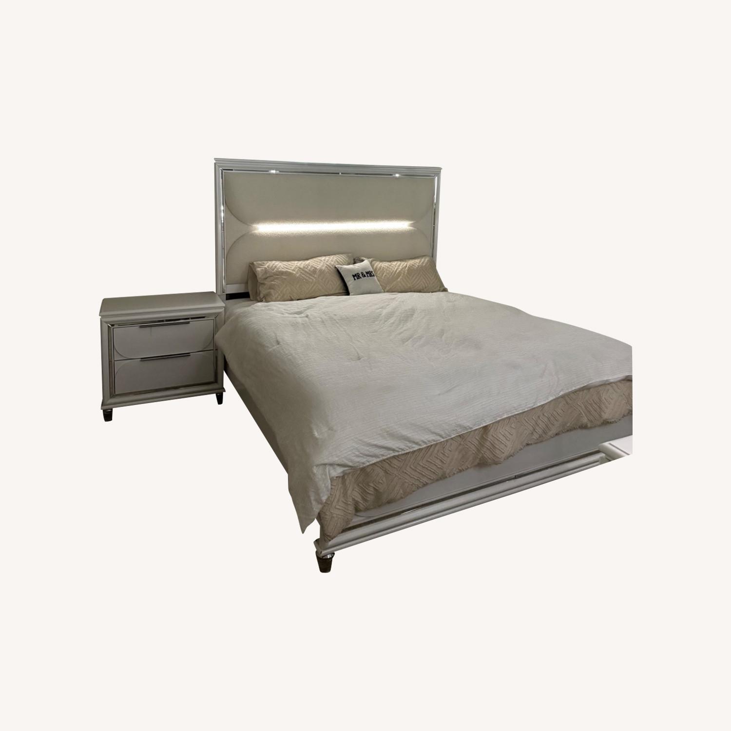 White Wood King Bed - image-0