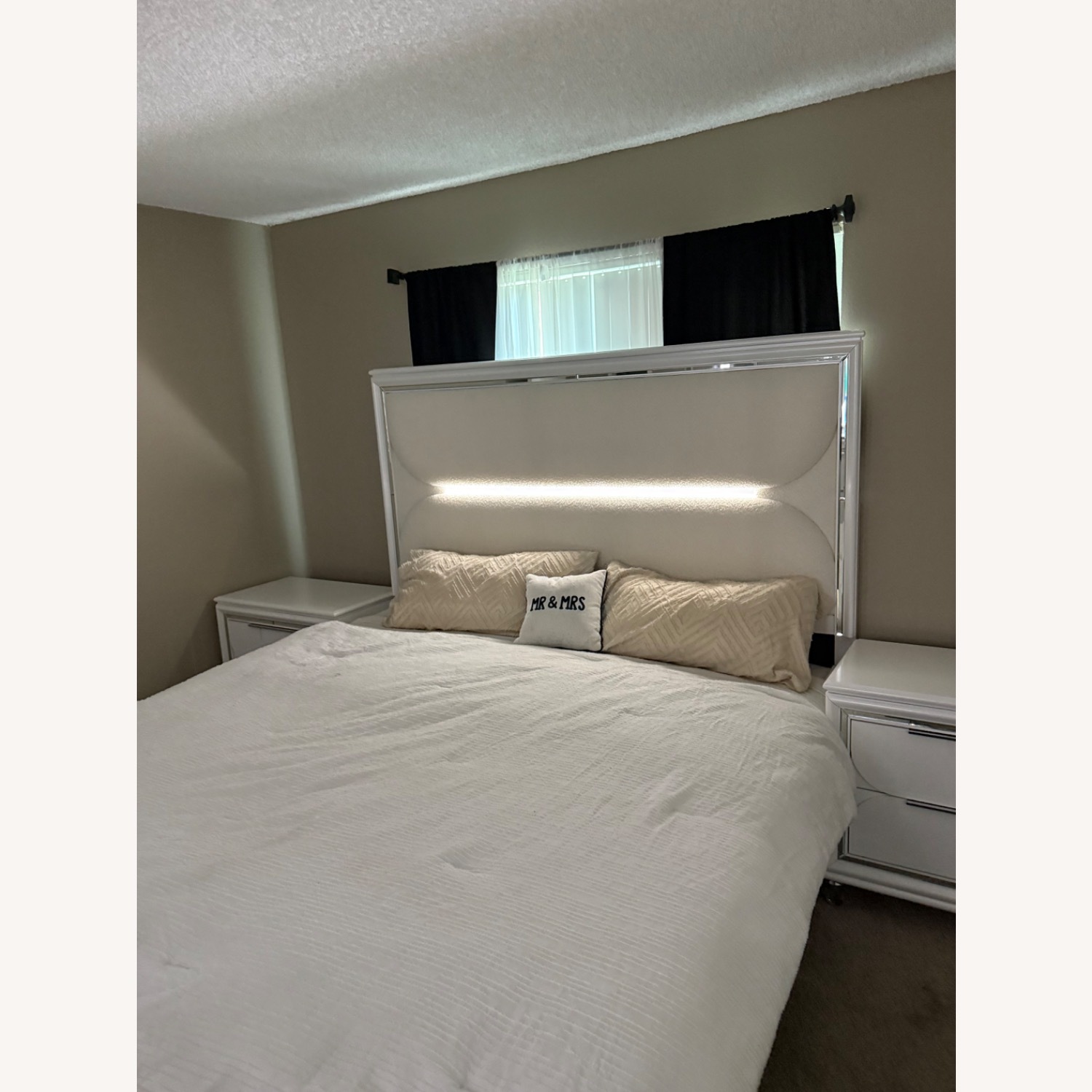 White Wood King Bed - image-2