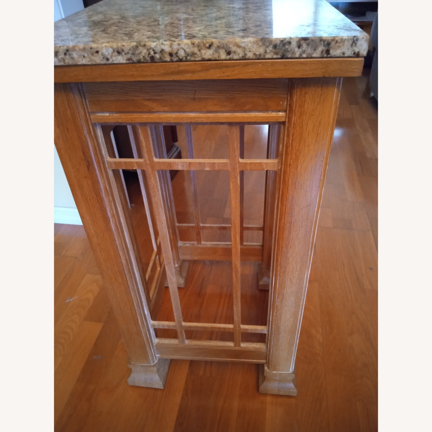 Thomasville Furniture Industries Natural Décor - image-2