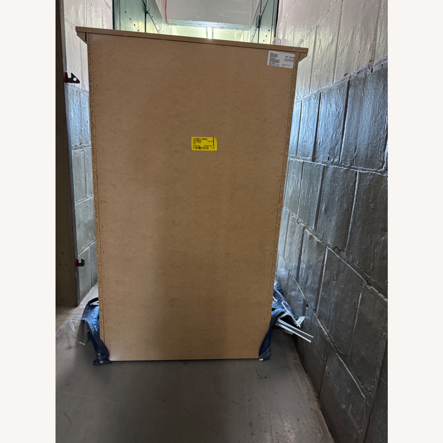 Ashley Furniture Bostwick Shoals 5 Drawer Chest of Drawers - image-7