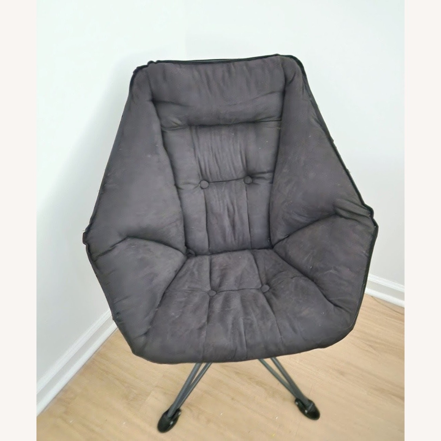 Cozy Black Swivel Office Accent Chair - image-0