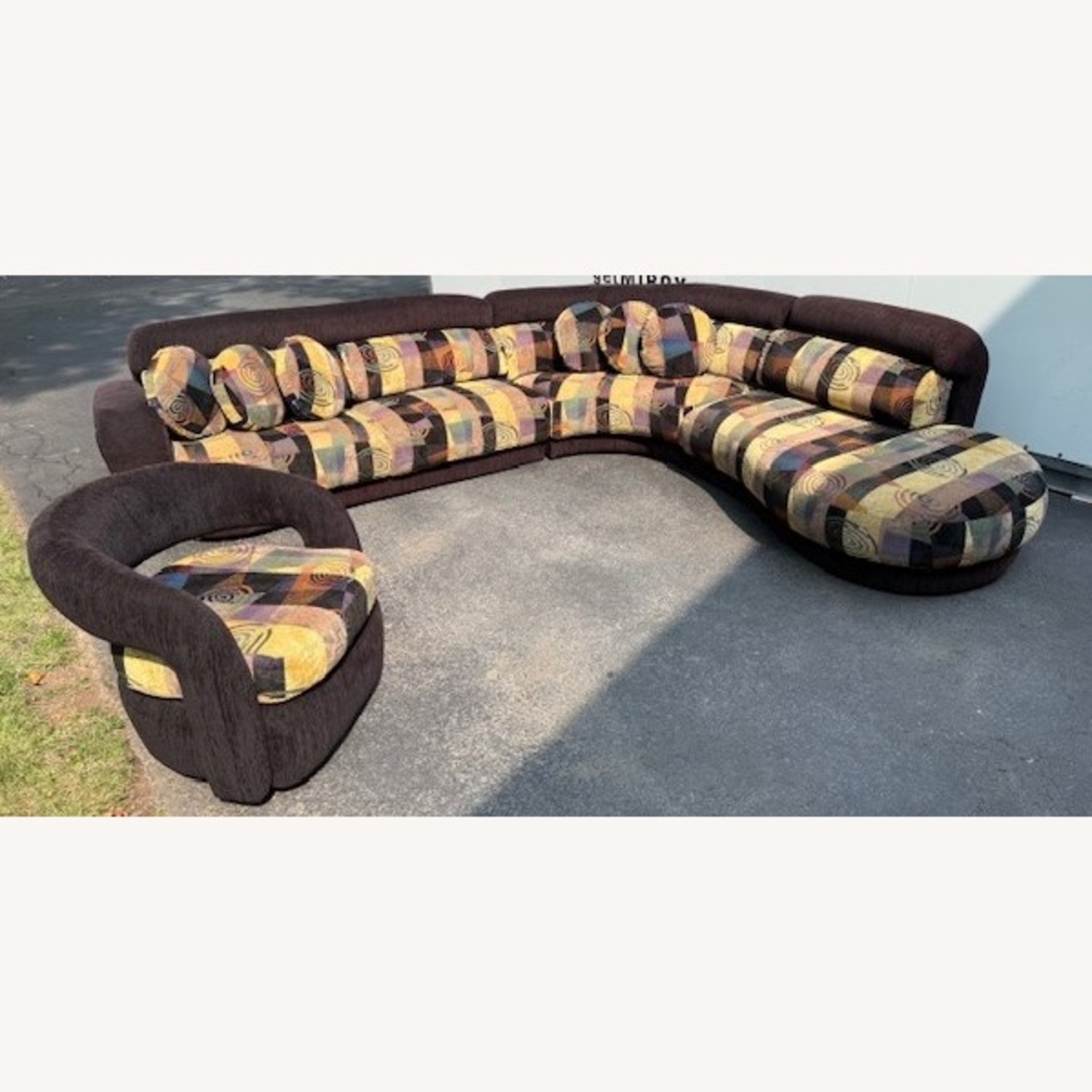 Weiman Sectional Sofa - image-0