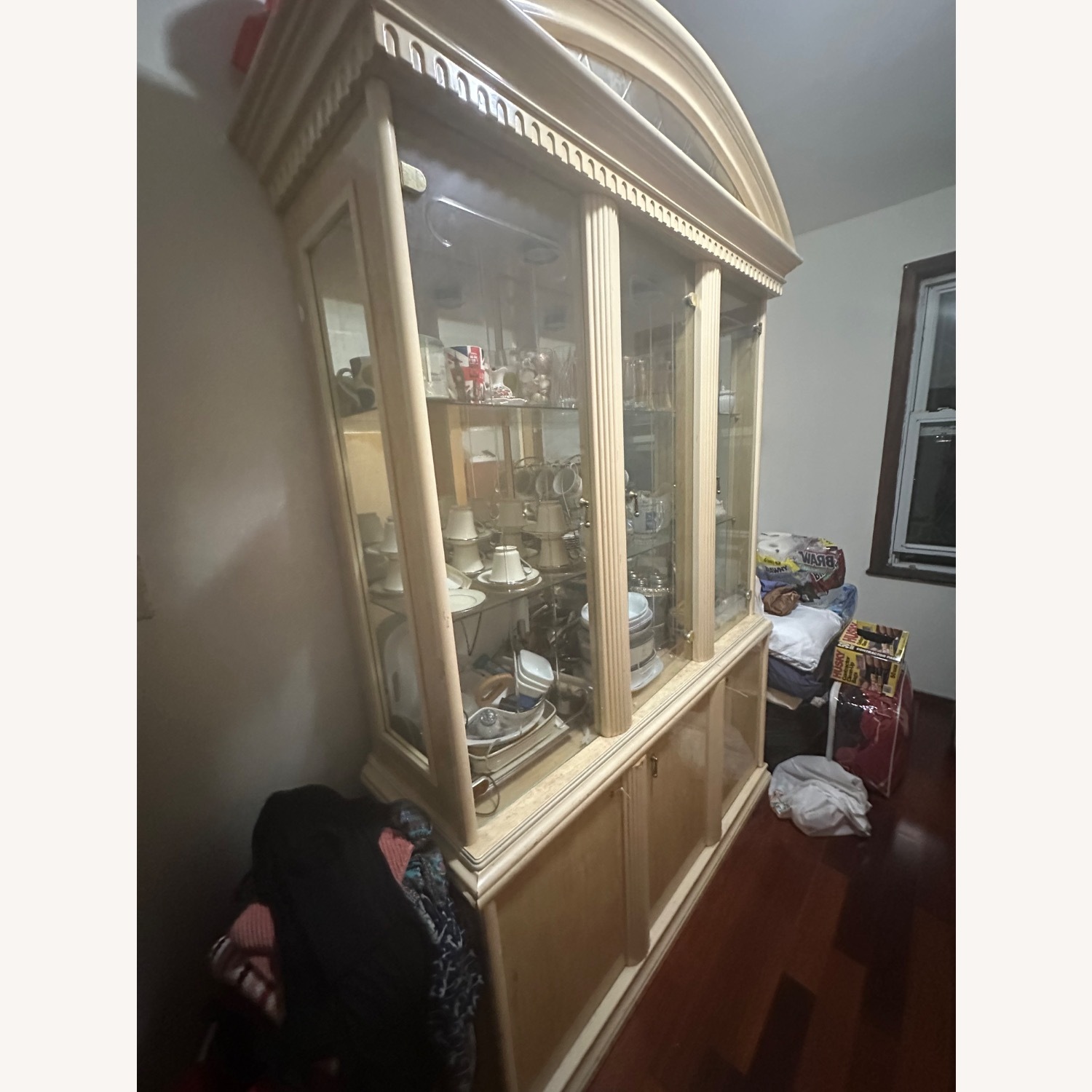 Large Showcase - image-2