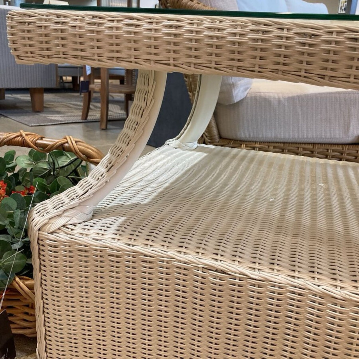 Lloyd Flanders Hamptons Square End Table - image-4