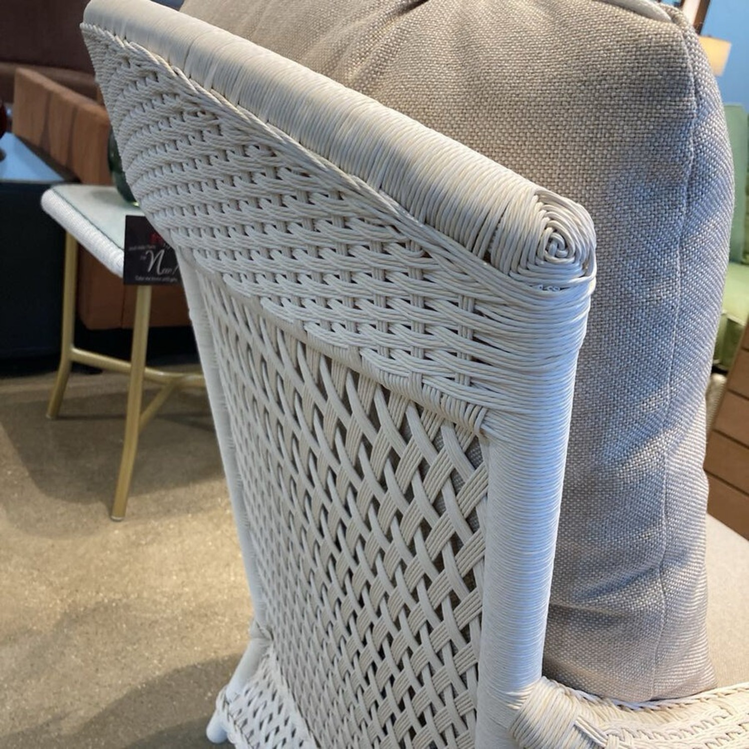 Lloyd Flanders Grand Traverse Lounge Chair  - image-8