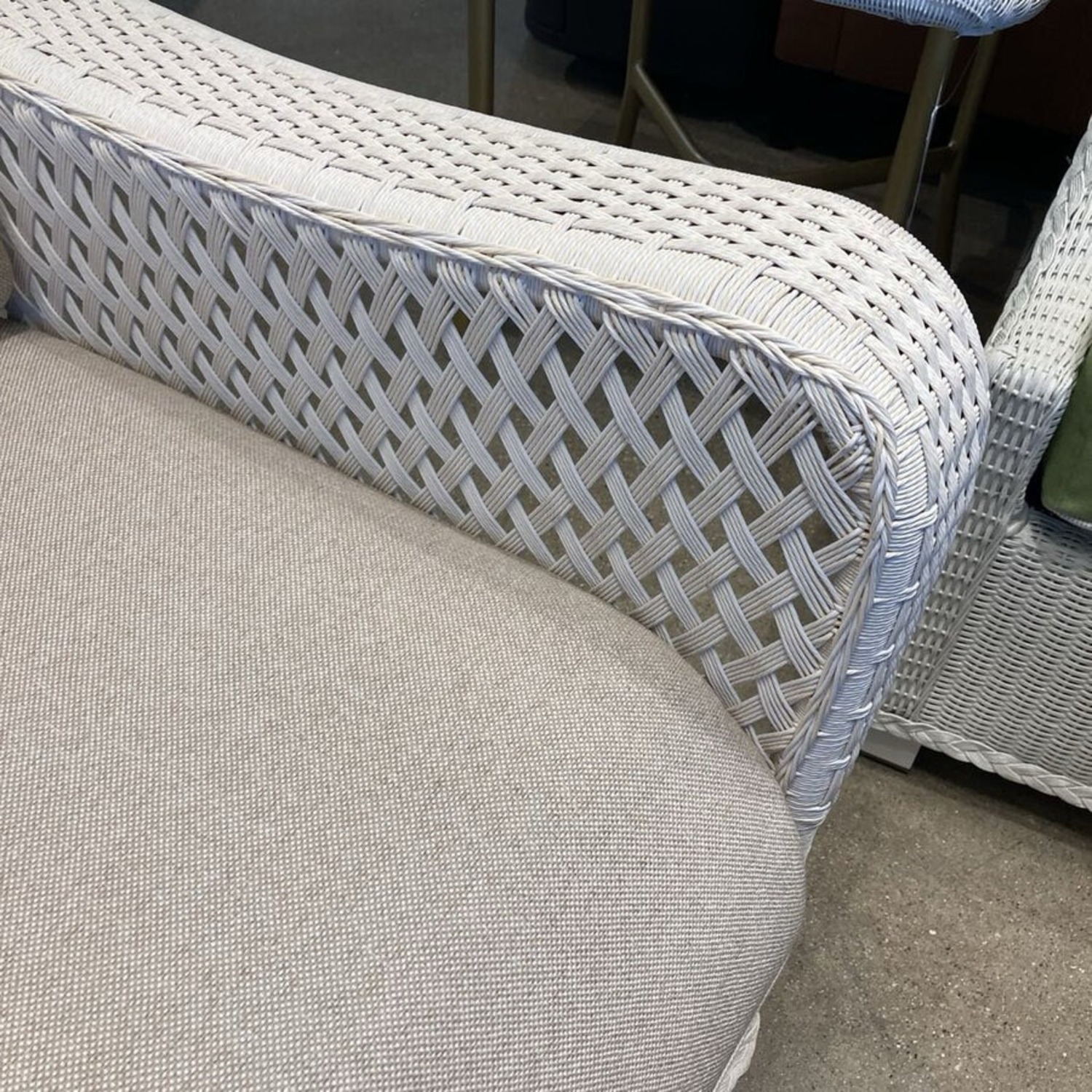 Lloyd Flanders Grand Traverse Lounge Chair  - image-11