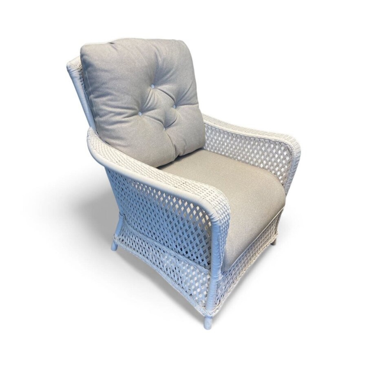 Lloyd Flanders Grand Traverse Lounge Chair  - image-1