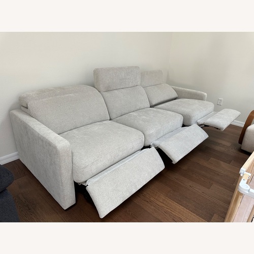 Used Havertys Nova Light Gray Fabric 3+ Seater Sofa for sale on AptDeco
