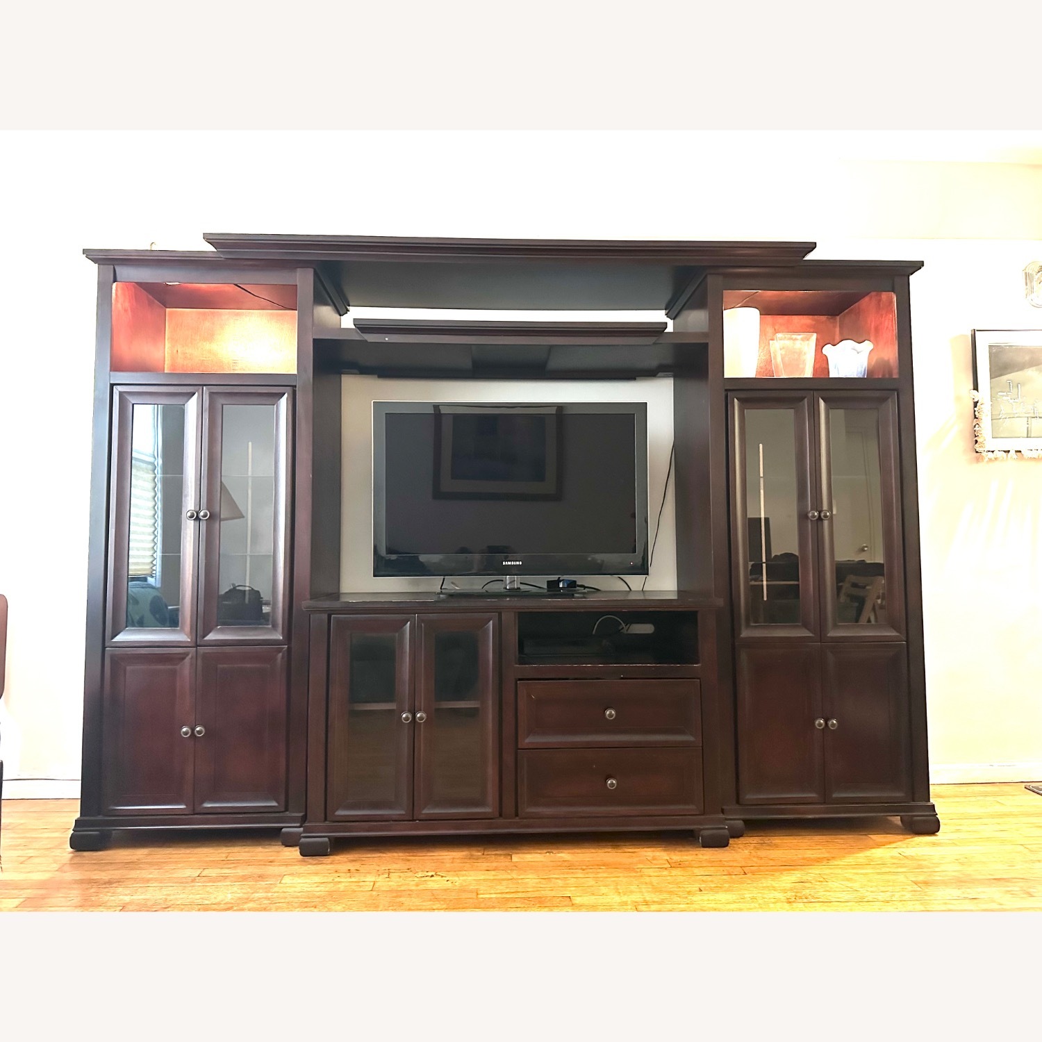 Raymour & Flanigan Mahogany Wood Wall Unit - image-4