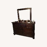 Vaughan Bassett Wood Dresser with Mirror