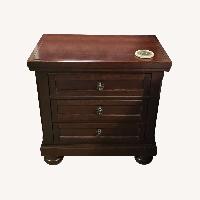 Vaughan Bassett  Dark Brown Wood Nightstand