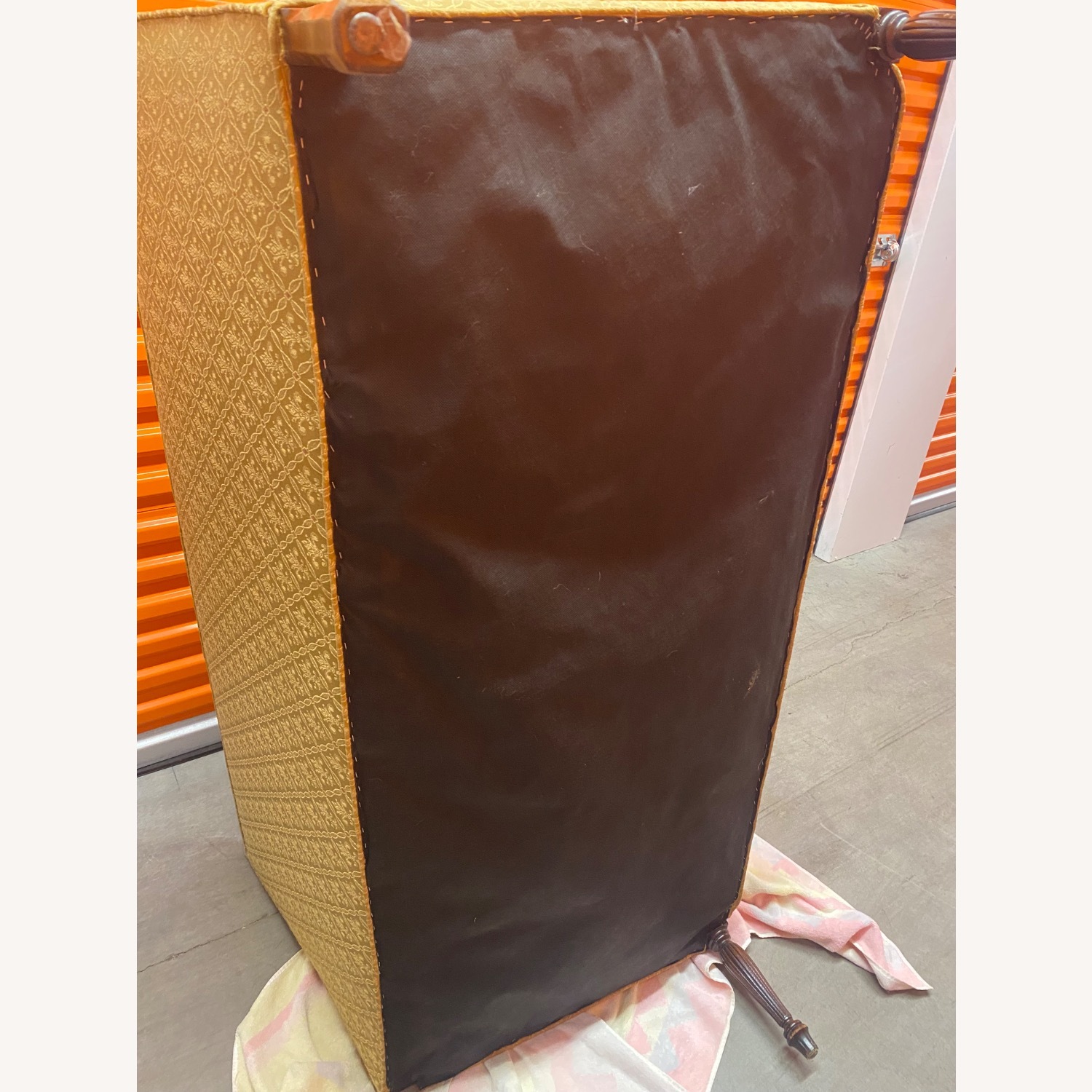 Huffman Koos Furniture Gold Fabric Loveseat - image-3