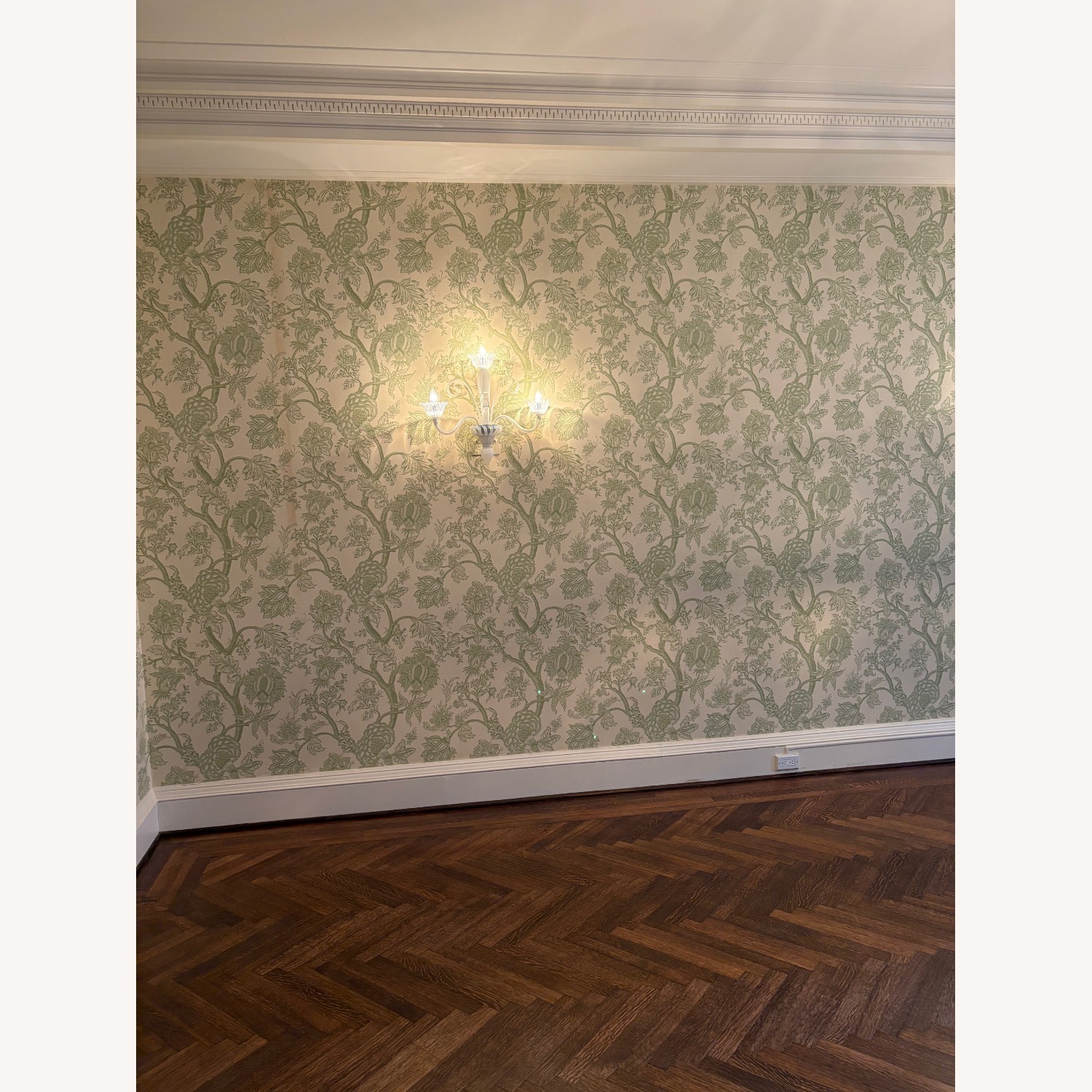 Vintage/Antique Finds White Glass Wall Lamp - image-4