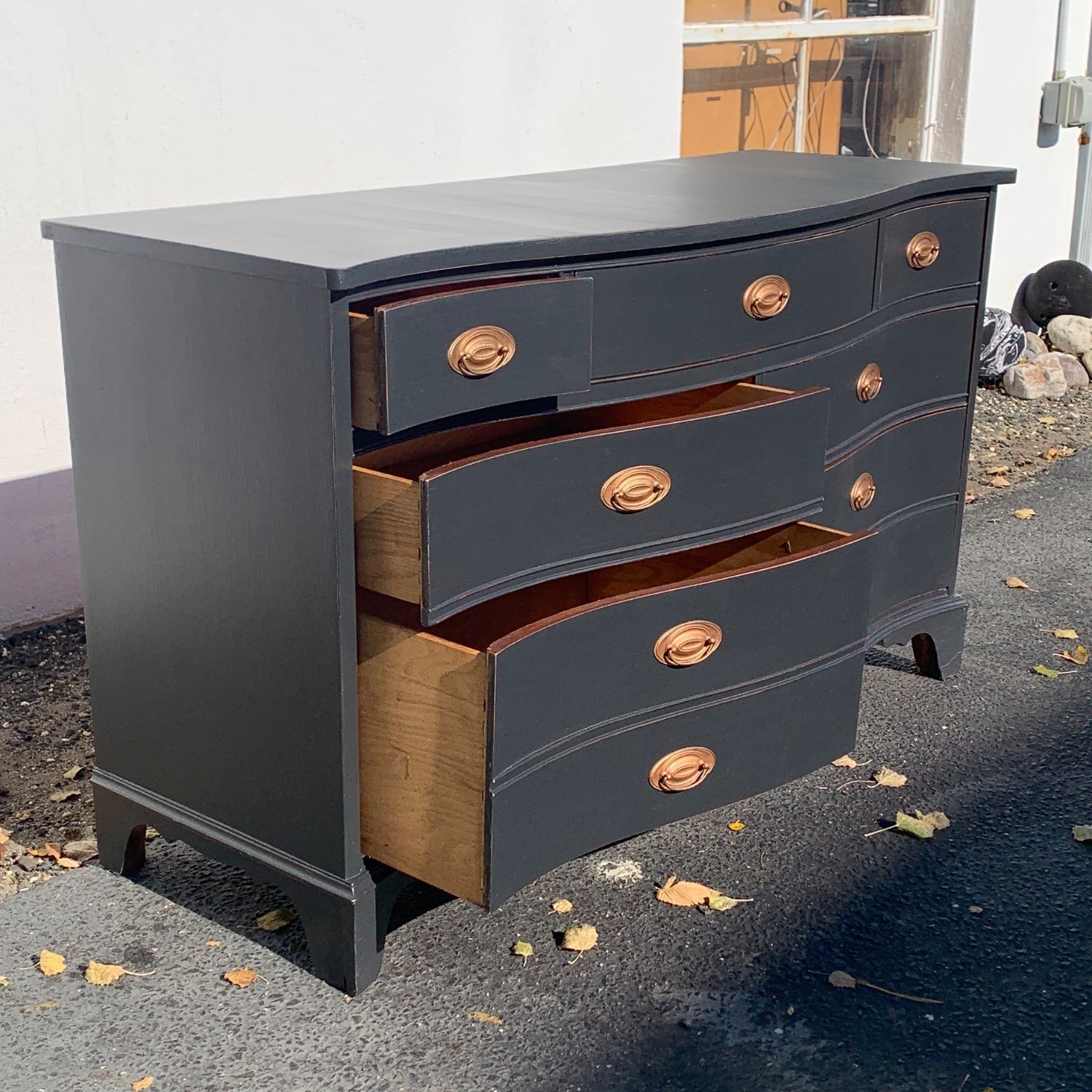Hepplewhite Lowboy Dresser in Black - image-6