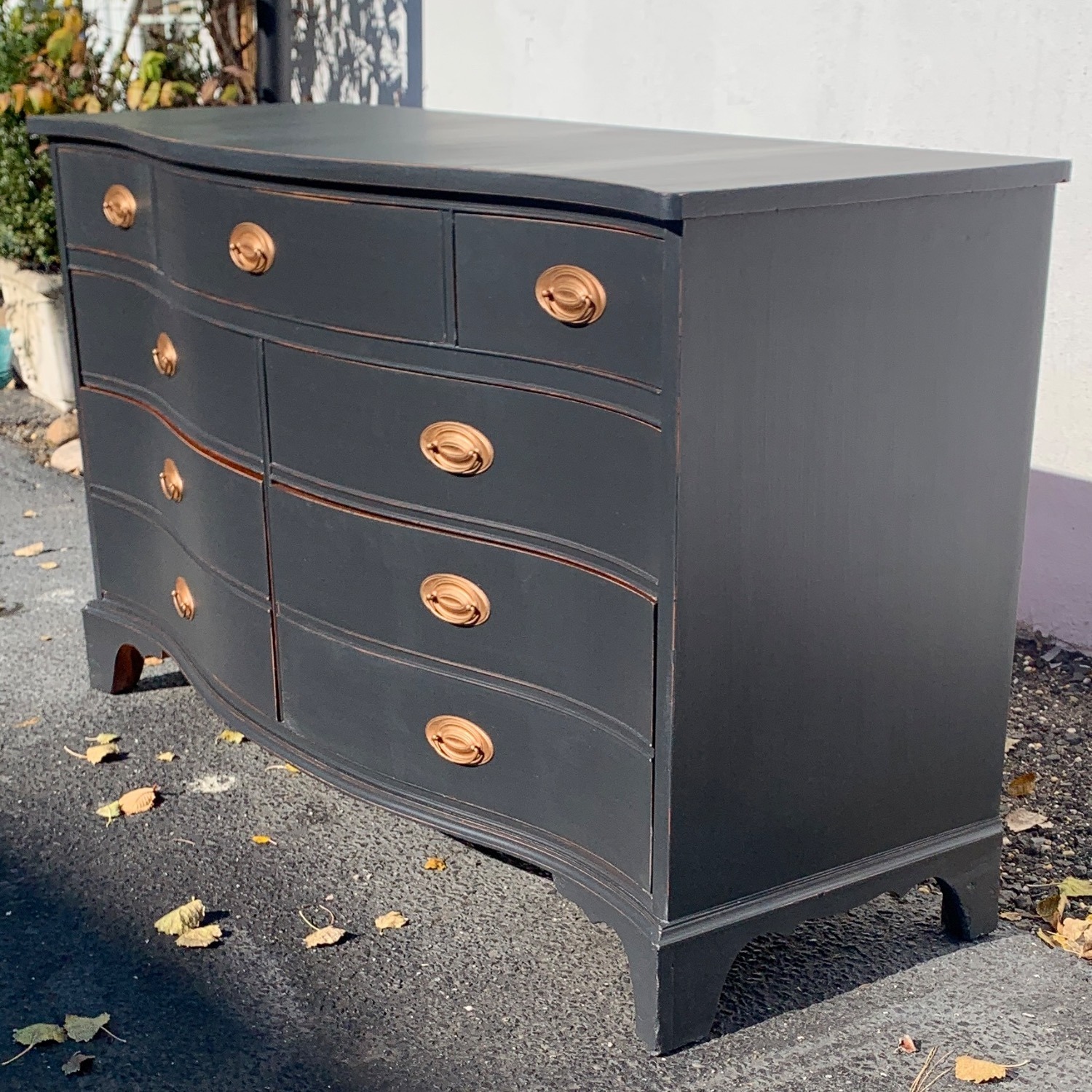 Hepplewhite Lowboy Dresser in Black - image-13