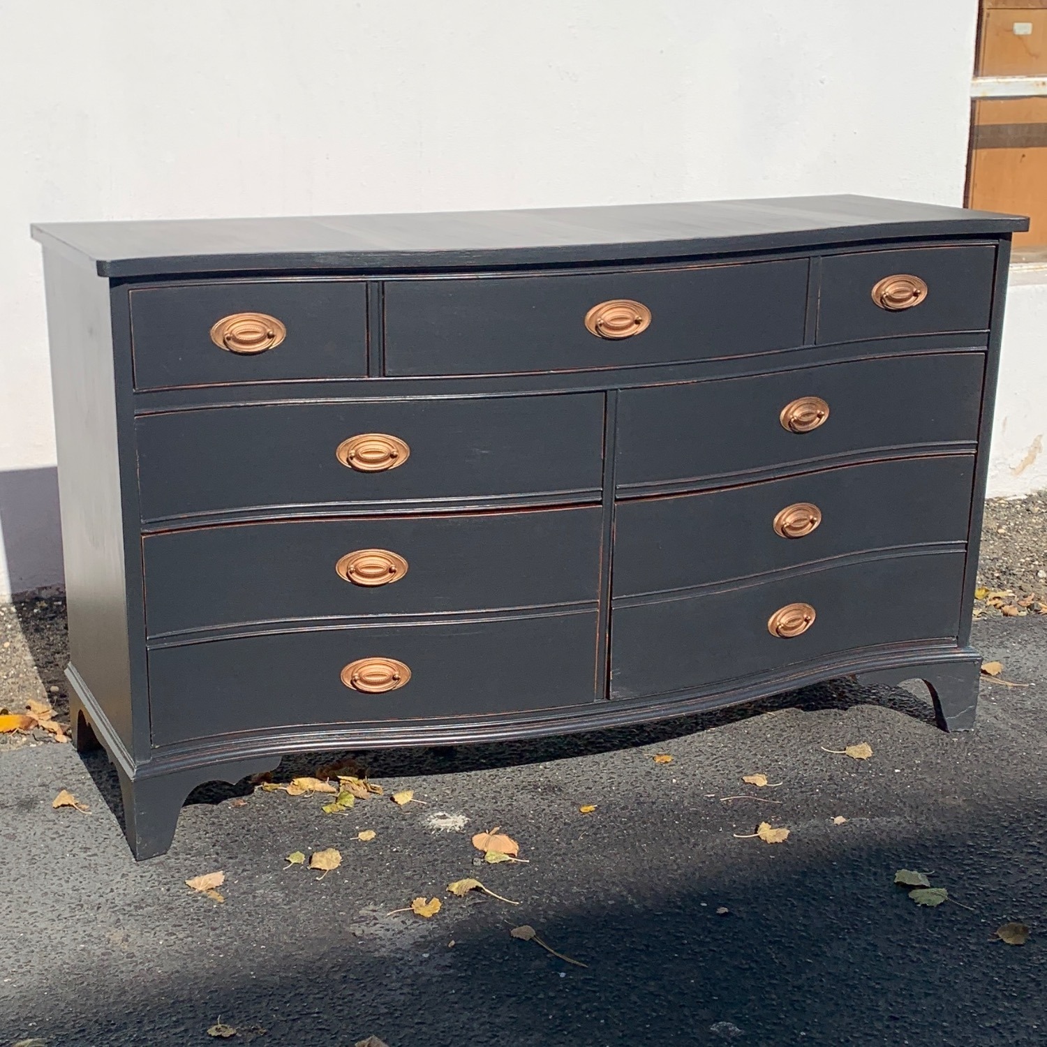 Hepplewhite Lowboy Dresser in Black - image-10