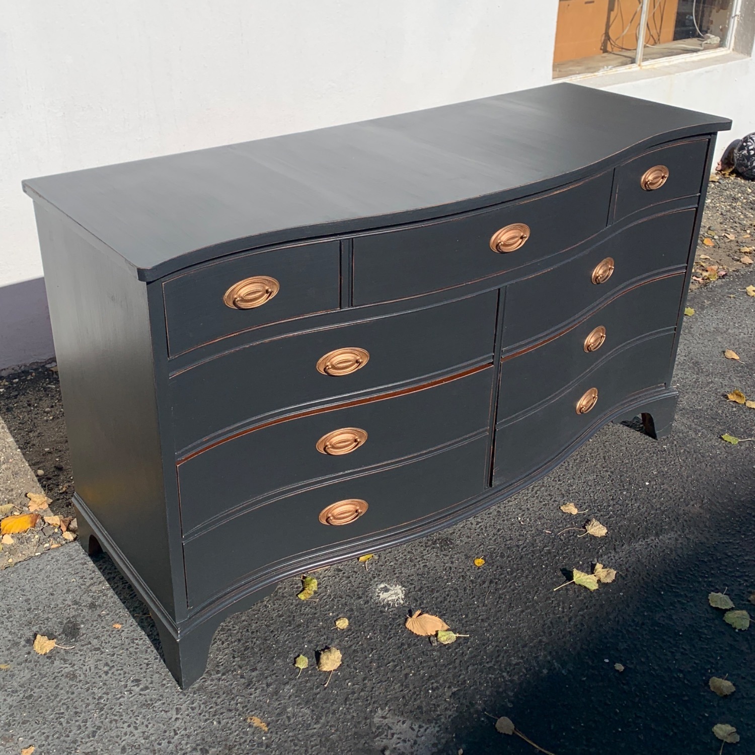 Hepplewhite Lowboy Dresser in Black - image-4
